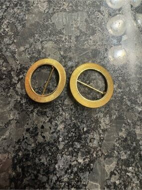 Vintage Gold Tone Textured Sun Circle Beautiful Brooch Pin Simple Circular 1” X2